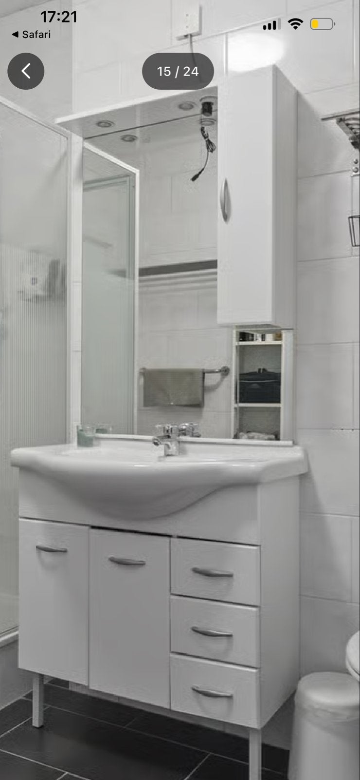 Badkamermeubel met wastafel en spiegelkast - lichte schade, Huis en Inrichting, Badkamer | Badkamermeubels, Ophalen, Gebruikt