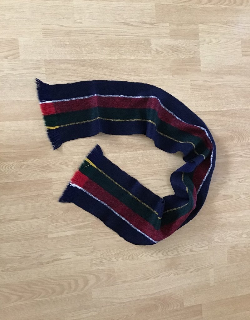 Gekleurde sjaal in de kleuren blauw, geel en groen. Gratis., Verzenden, Gedragen, Overige maten, Sjaal