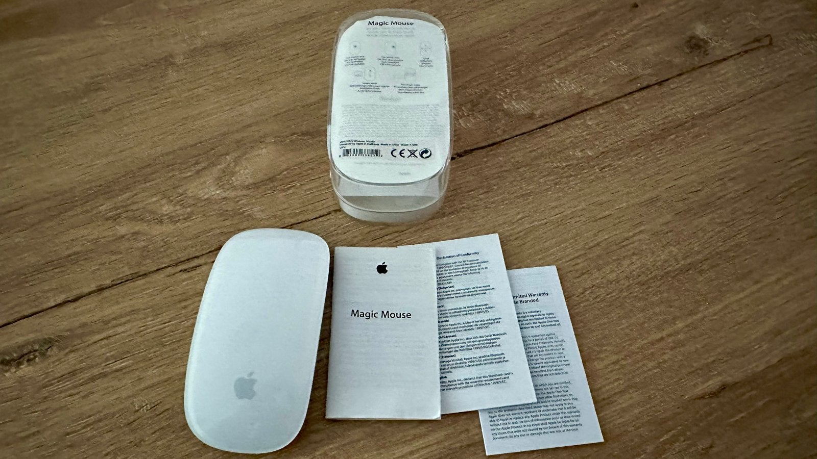 Apple Magic Mouse A1296 - Mist onderkant klepje, Computers en Software, Muizen, Gebruikt, Muis, Draadloos, Ophalen of Verzenden