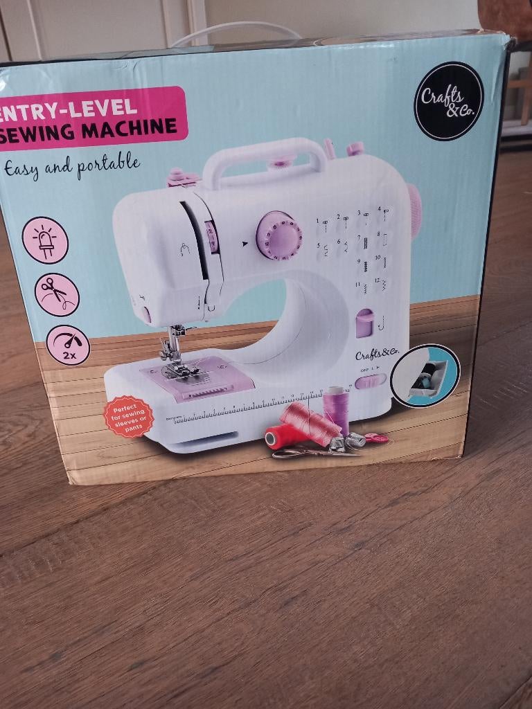 Naaimachine voor jongeren. 1 keer gebruikt, Ophalen, Nieuw, Naaimachine, Overige merken