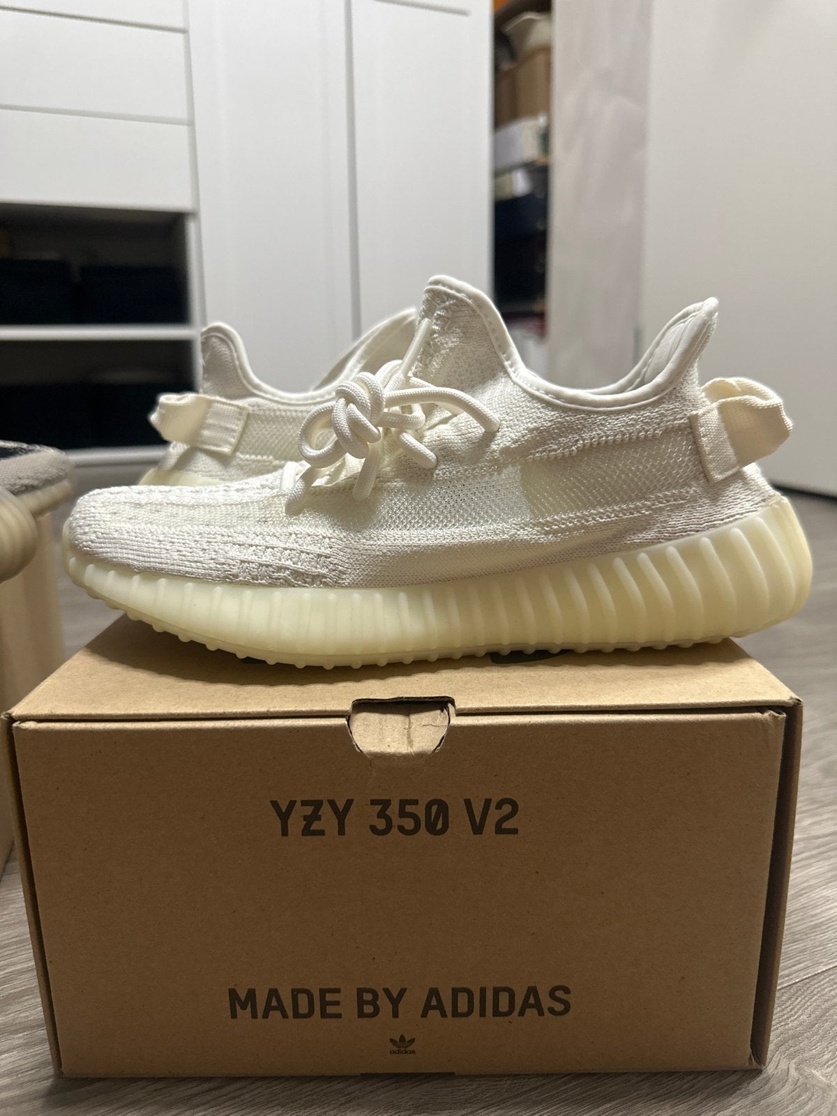 Yeezy Boost 350 V2 - maat 36 2/3, Kleding | Dames, Ophalen, Zo goed als nieuw, Wit, Sneakers of Gympen