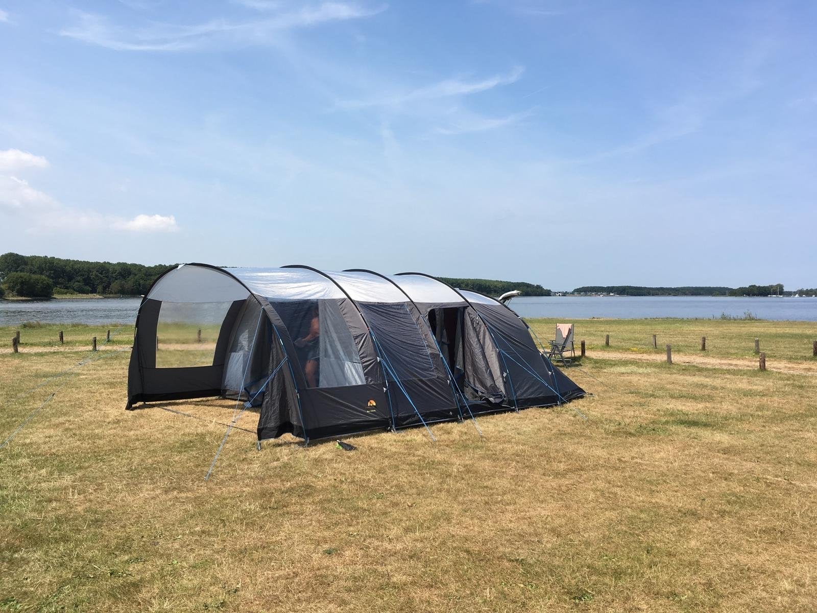 Safarica Boa Vista XL tunneltent - Ruime gezinstent, Caravans en Kamperen, Tenten, Ophalen of Verzenden, Zo goed als nieuw, Tot en met 6
