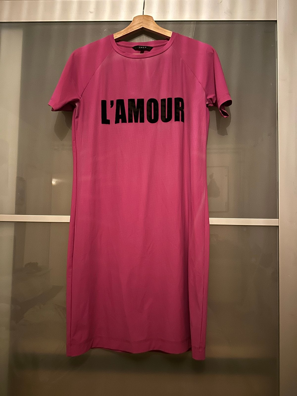 Nikkie L'AMOUR jurk - Maat 34 (XS), Ophalen of Verzenden, Zo goed als nieuw, Roze, Maat 34 (XS) of kleiner