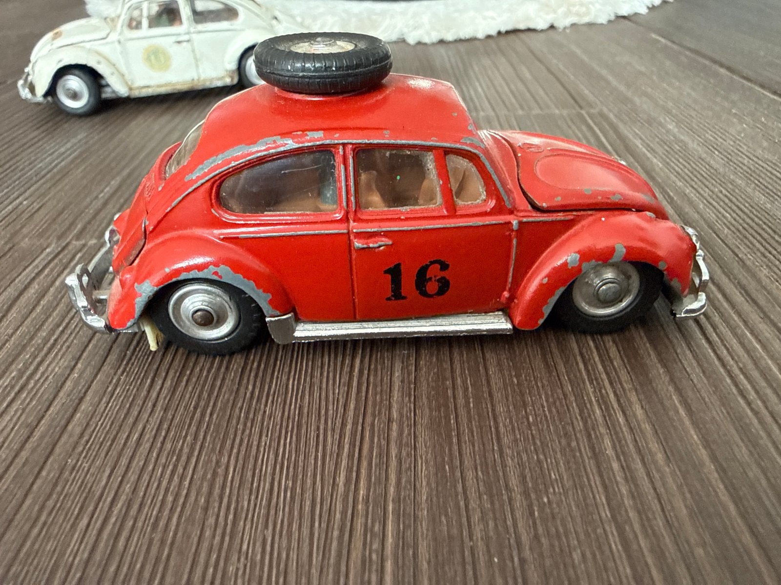 Corgi Toys Volkswagen 1200 Saloon - Rood, Gebruikt, Hobby en Vrije tijd, Ophalen of Verzenden, Gebruikt, Auto, Corgi