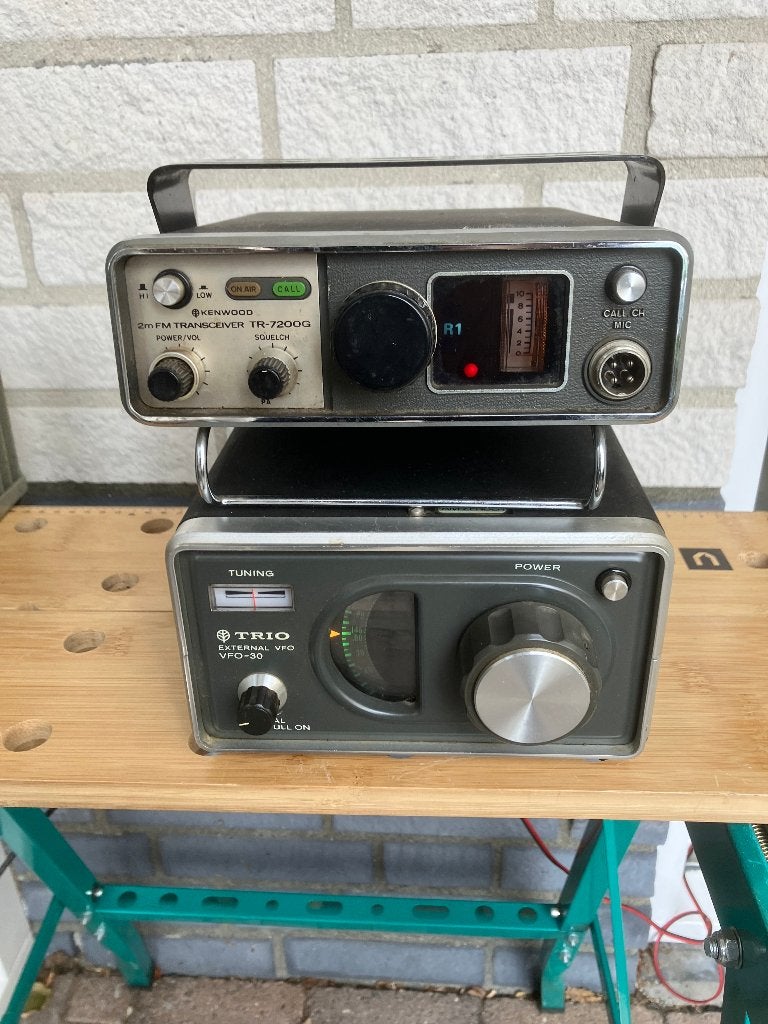 TR-7200G en VFO-30 van Kenwood voor de knutselaar incl verze, Telecommunicatie, Zenders en Ontvangers, Verzenden, Gebruikt, Zender en Ontvanger