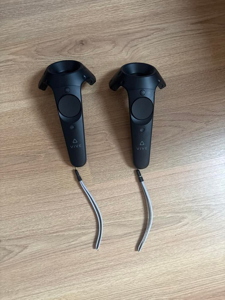 HTC Vive VR Controllers 1.0 (Set van 2), Spelcomputers en Games, Virtual Reality, Zo goed als nieuw, Pc, Controller, Ophalen of Verzenden