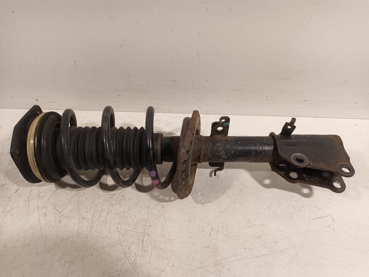 Veerpoot links voor Renault Kangoo, Onderdelen@venauto.nl, Van der Ven Autorecycling B.V., Gebruikt, Ettenseweg 76, 4706 PB Roosendaal, The Netherlands