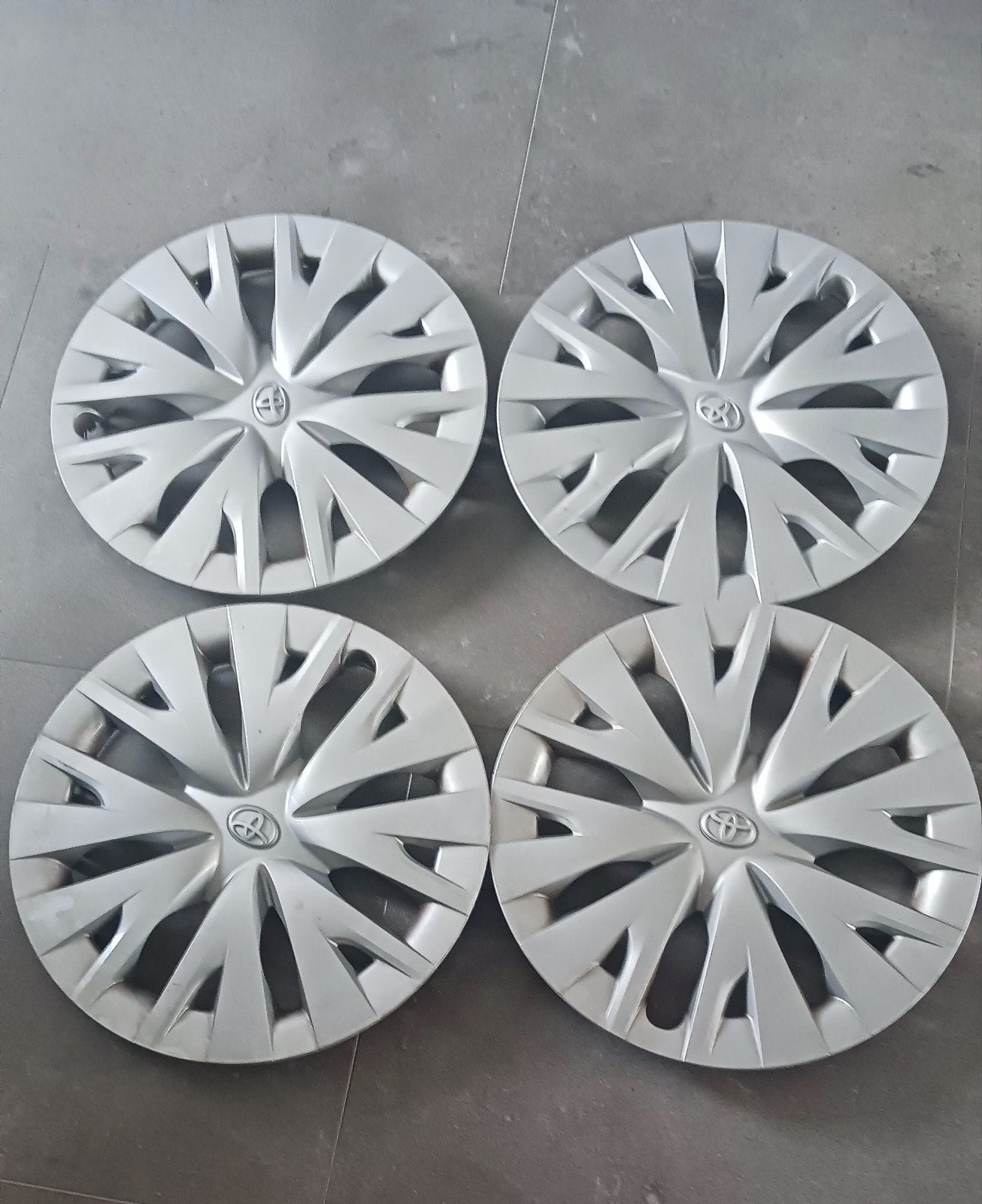 Toyota wieldoppen 15 inch, Auto diversen, Wieldoppen, Ophalen of Verzenden, Gebruikt