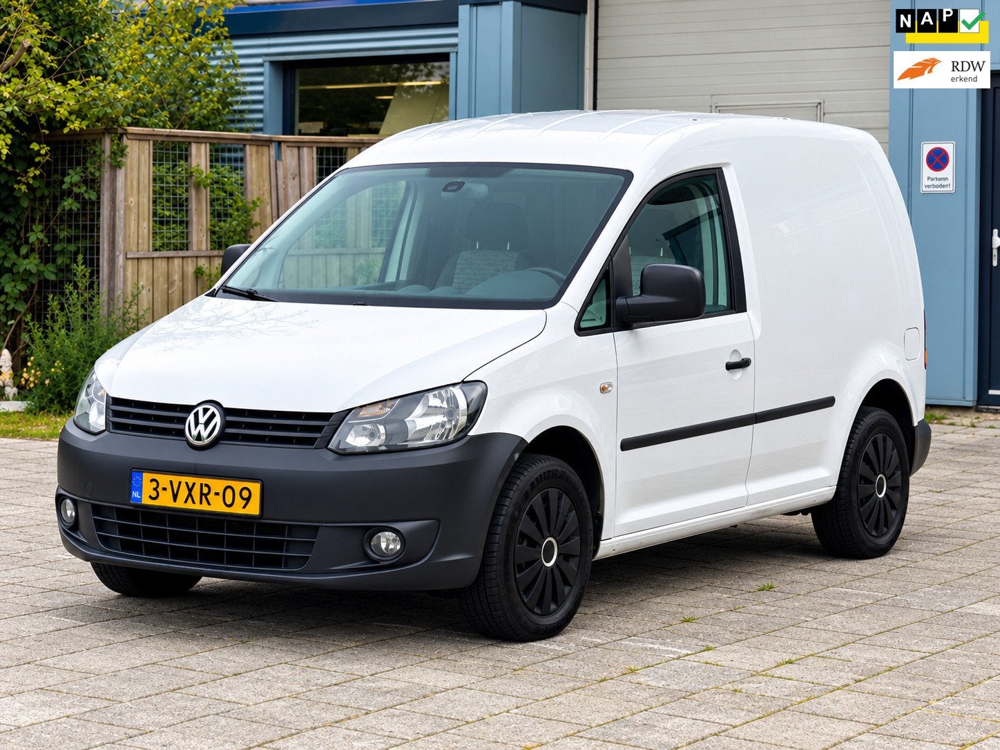 Volkswagen Caddy 1.6 TDIAUTOMAAT,cruis Controle, navigatie,, Auto's, Gebruikt, 4 cilinders, Volkswagen, 1415 kg