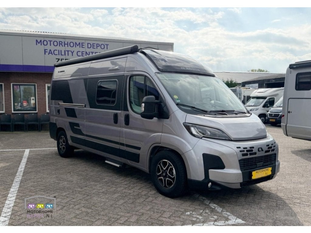 Adria Twin Supreme 600 SPB | NL+NAP | AUT 8 | Busbiker, Automaat, Buscamper of Camperbus, Tot en met 2, Raamblindering