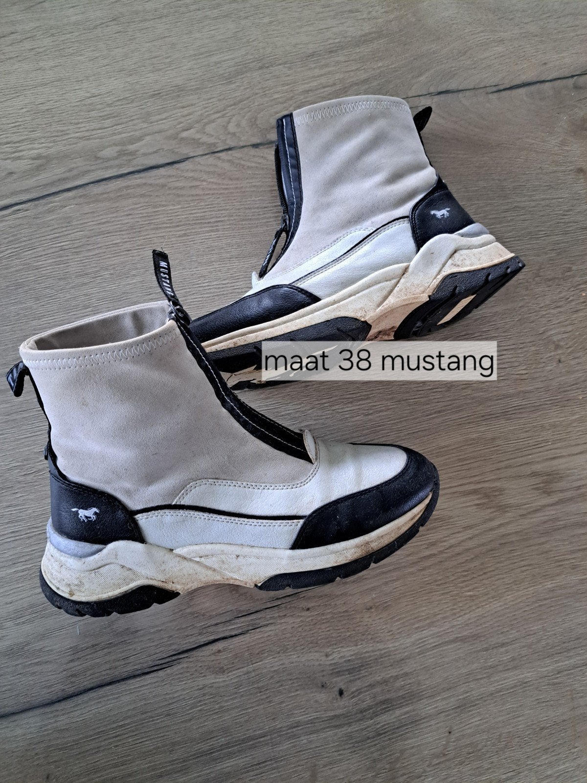 Mustang sneakers maat 38 enkelaarsje, Kleding | Dames, Schoenen, Beige, Lage of Enkellaarzen, Ophalen of Verzenden, Zo goed als nieuw