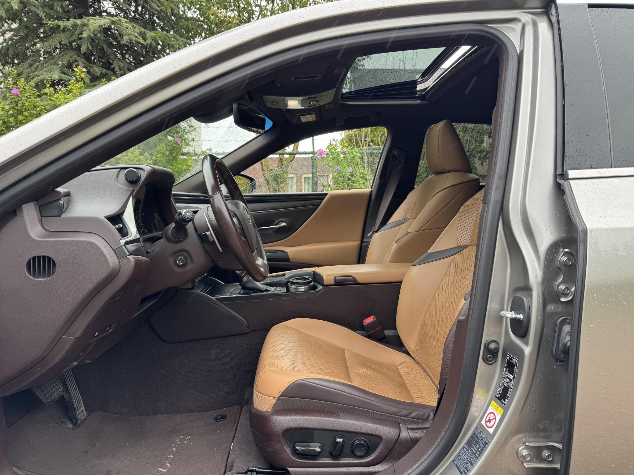 Lexus ES 300h DEALER ONDERHOUDEN *Nette Auto*, Auto's, Gebruikt, Euro 6, 4 cilinders, 2487 cc