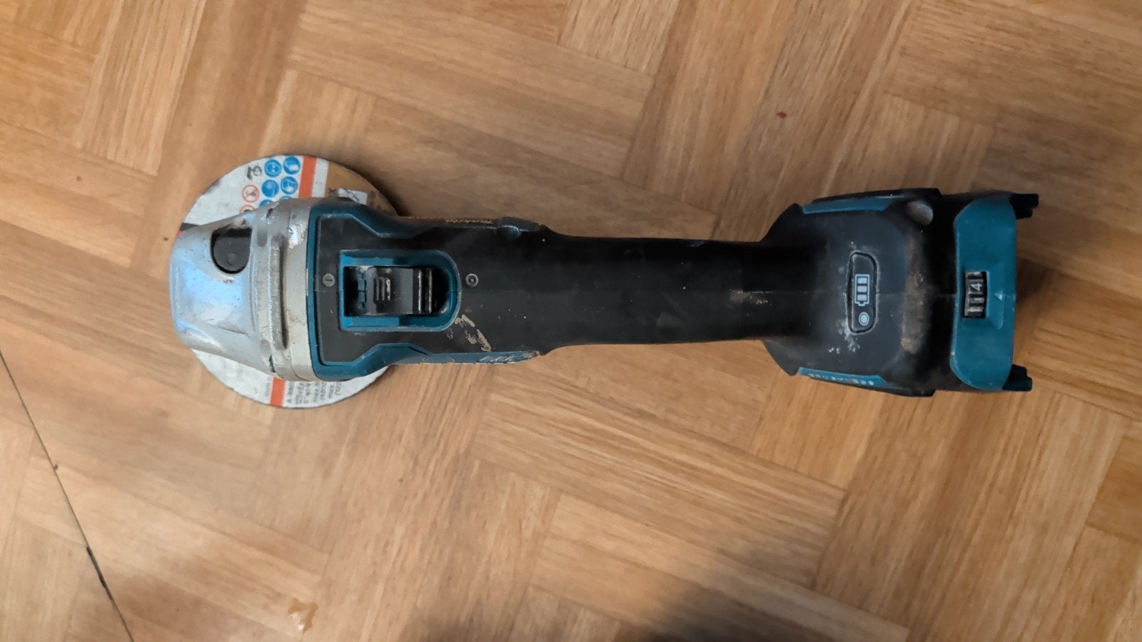Makita DGA513 18V Accu Haakse Slijper - Gebruikt, Doe-het-zelf en Verbouw, Gereedschap | Slijpmachines, Ophalen of Verzenden, Gebruikt