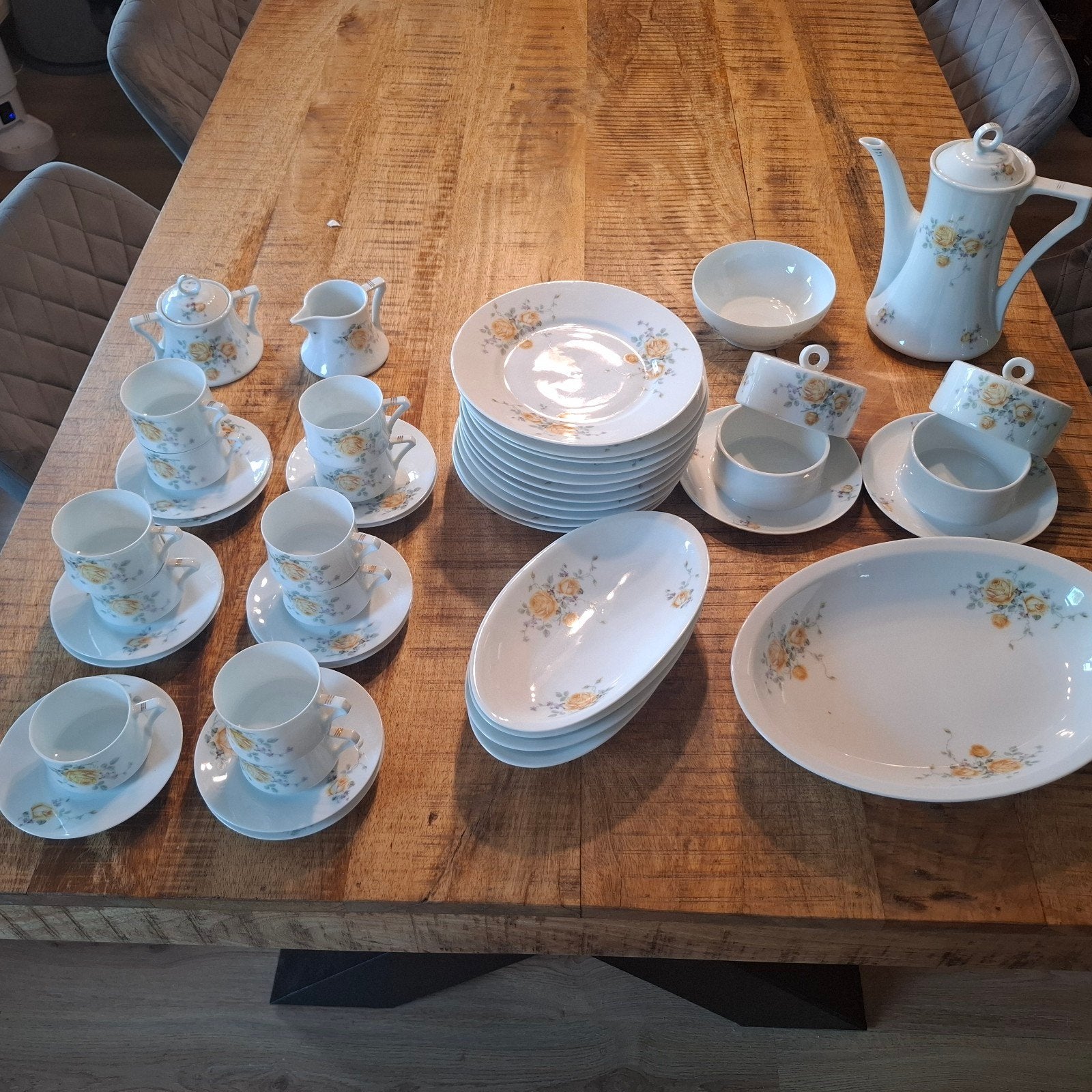 Vintage Haas & Czjzek Servies met Gele Rozen (1918-1938), Antiek en Kunst, Ophalen