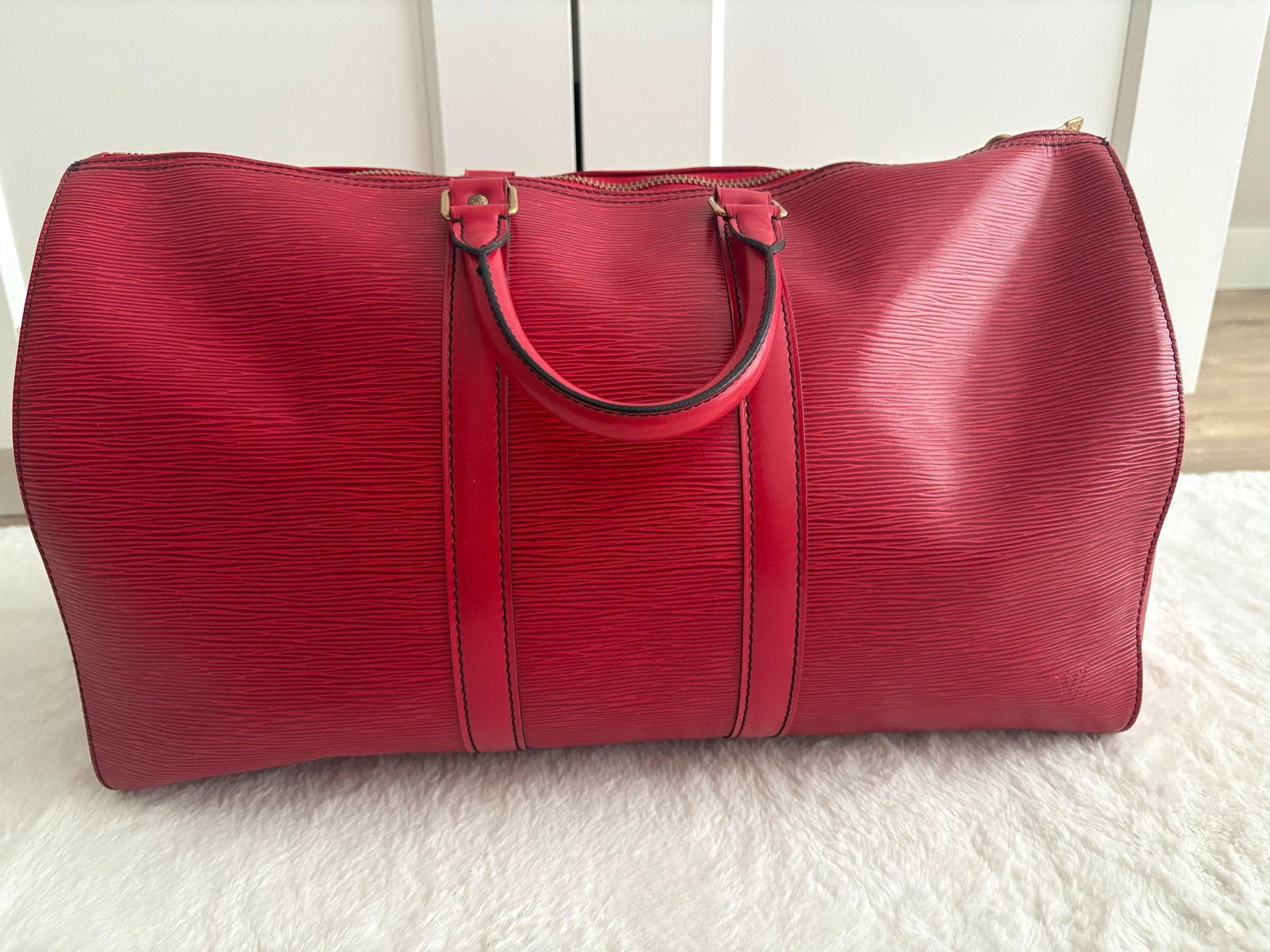 Louis Vuitton Keepall 45 Epi Leren Reistas Rood, Sieraden, Tassen en Uiterlijk, Tassen | Reistassen en Weekendtassen, Ophalen