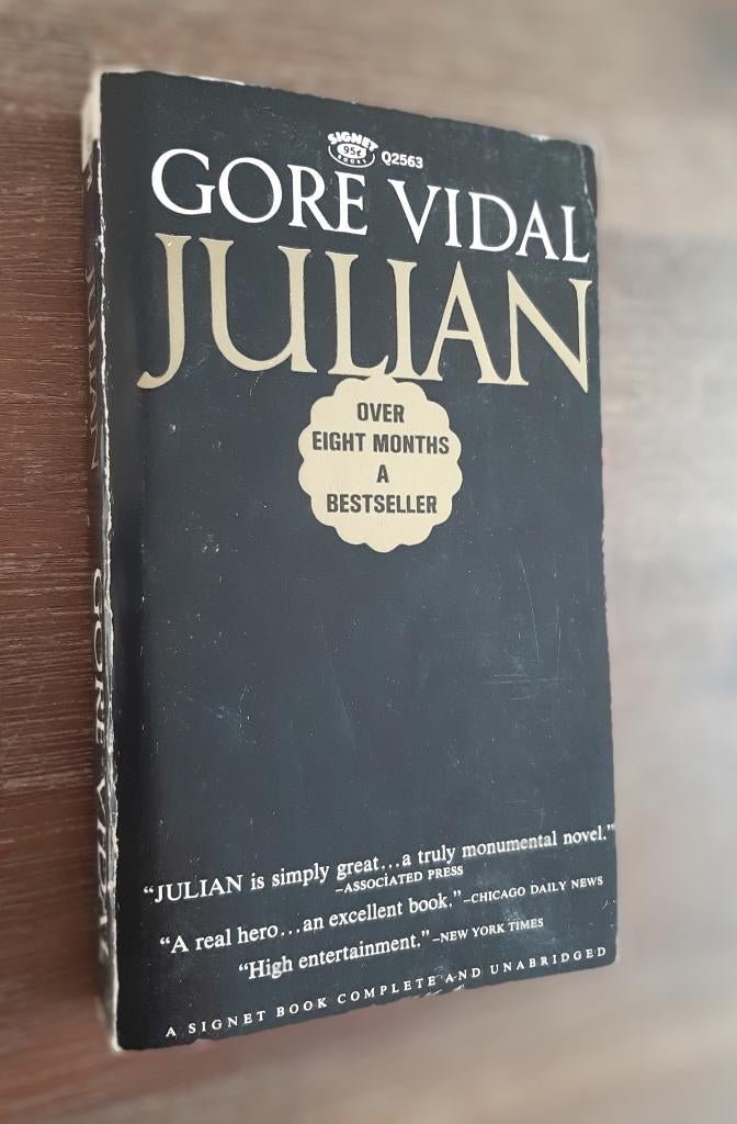 Gore Vidal - Julian - Signet, Ophalen of Verzenden, Gelezen, Amerika