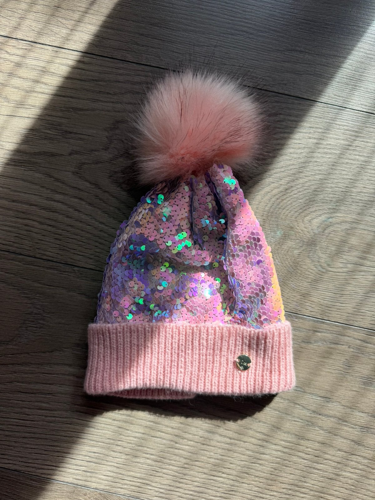 Leuke glitters kindermuts, Kinderen en Baby's, Kinderkleding | Mutsen, Sjaals en Handschoenen, Ophalen of Verzenden, Zo goed als nieuw