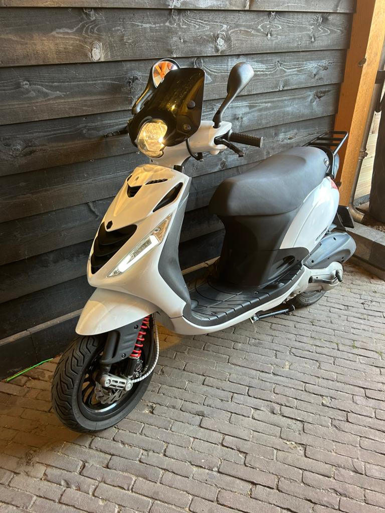 Piaggio zip 180cc lc A1, Ophalen, Zip, Zo goed als nieuw, Benzine