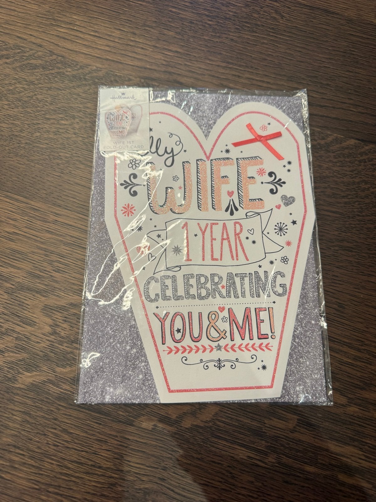 Hallmark wife 1 year celebrating you & me wens kaart, Ophalen of Verzenden, Nieuw