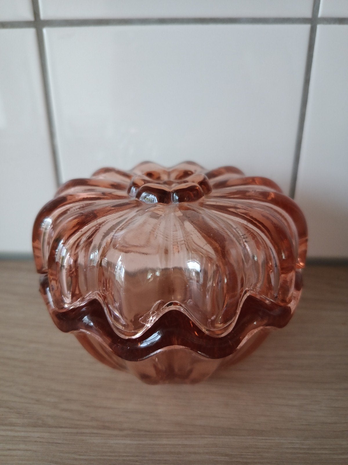 Vintage roze glazen bonbonnière pompoen / bloem – Art Deco, Antiek en Kunst, Antiek | Glas en Kristal, Ophalen