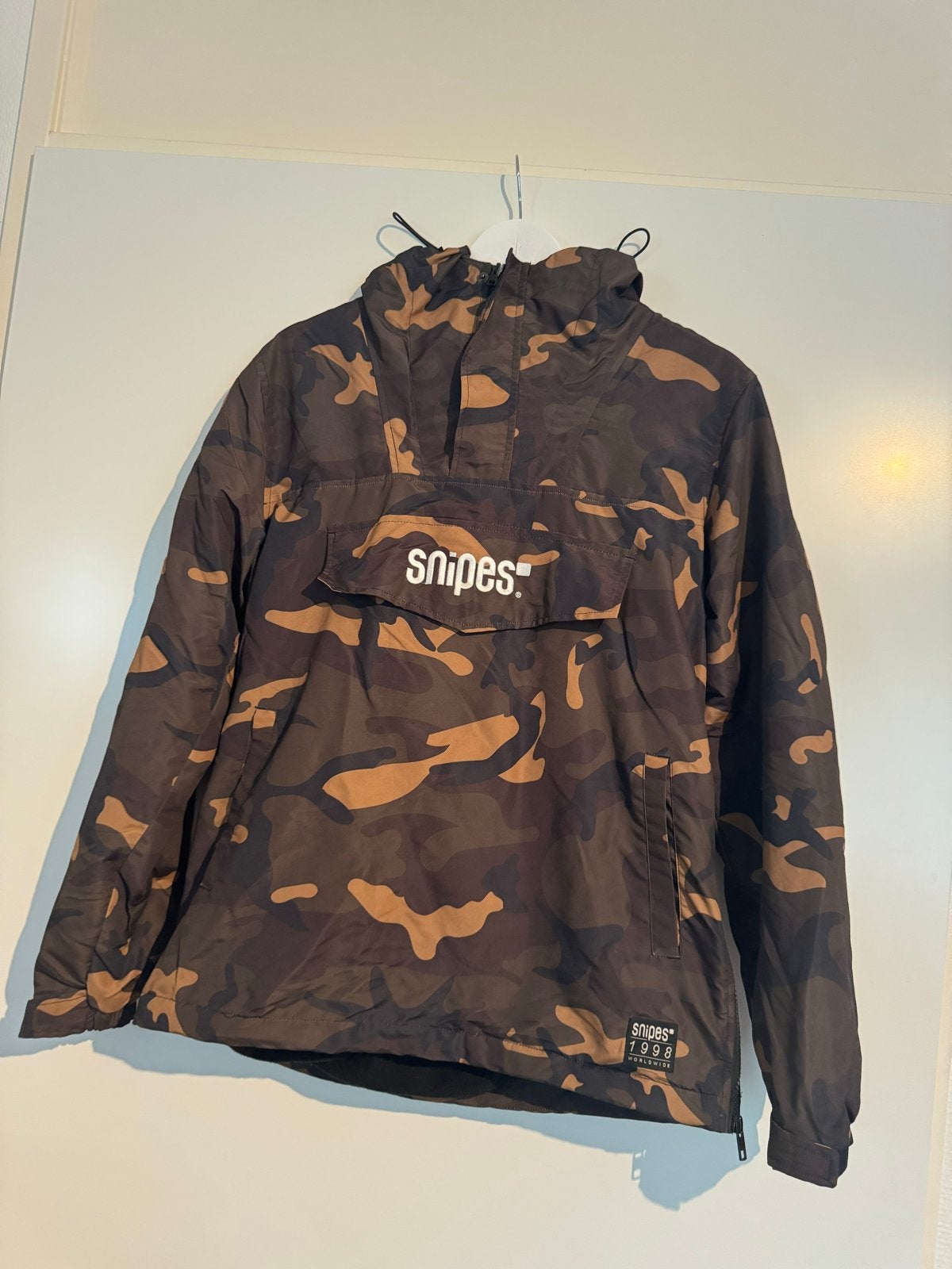 Snipes Winterjas Windbreaker Camo XS - Perfect voor de kou!, Ophalen of Verzenden, Zo goed als nieuw, Maat 34 (XS) of kleiner