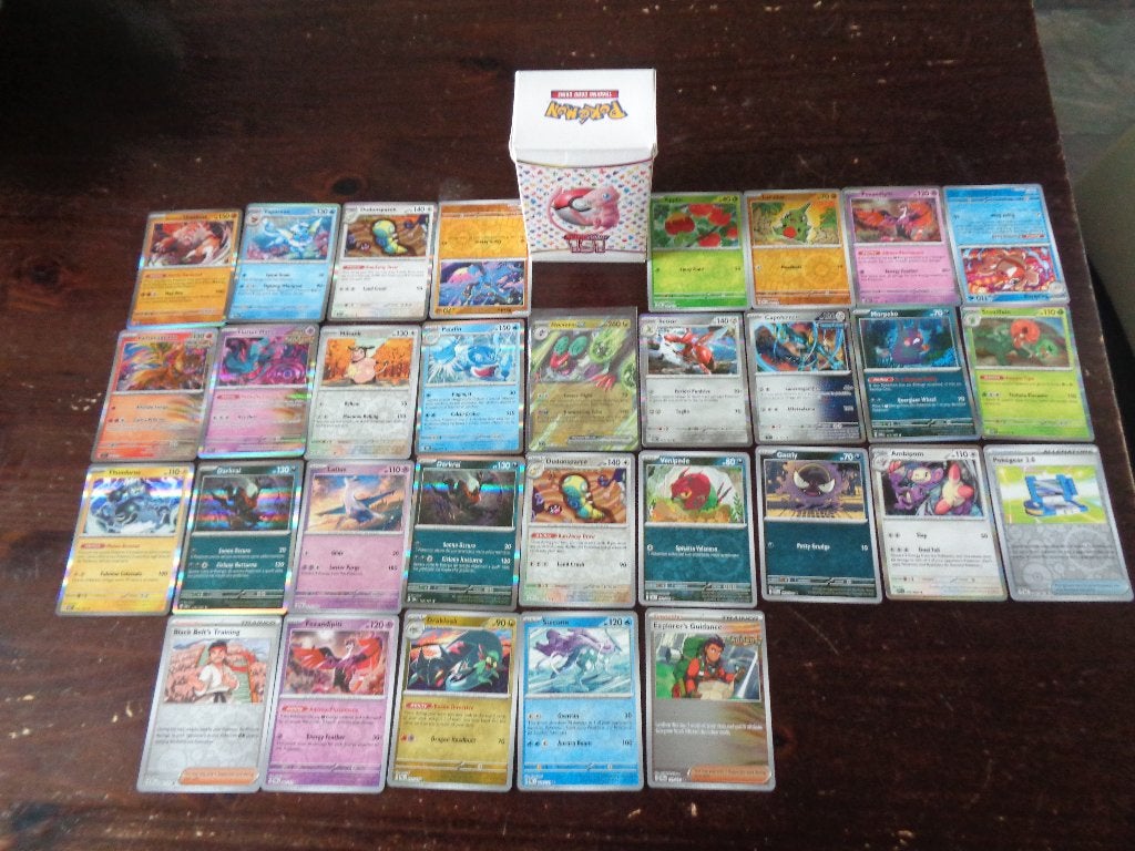 pokemon kaarten. Holo , X + boosterpak  Totaal 181 kaarten, Verzenden, Zo goed als nieuw, Meerdere kaarten