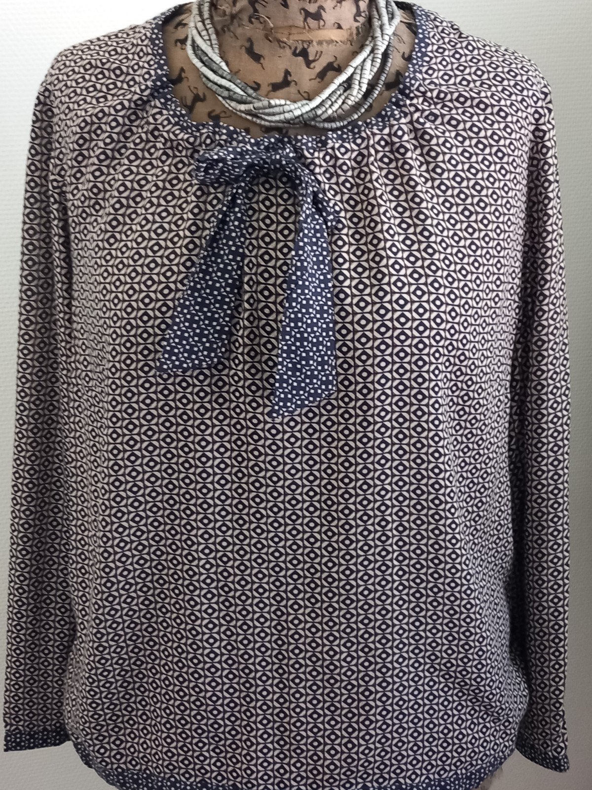 blouse gerry weber 46 blauw beige, Blauw, Maat 46/48 (XL) of groter, Ophalen of Verzenden, Zo goed als nieuw