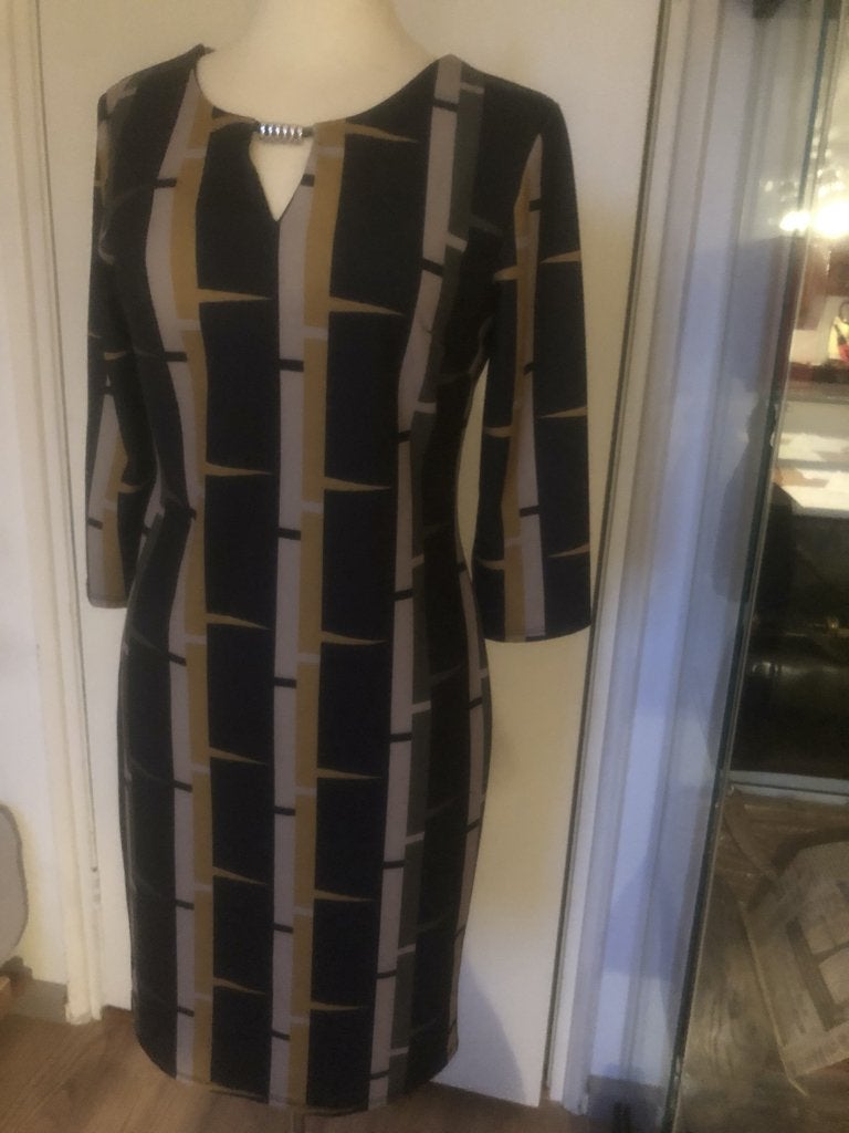 SOPHIA PURE FEMININE rechte jurk maat S, Overige kleuren, Ophalen of Verzenden, Zo goed als nieuw, Knielengte