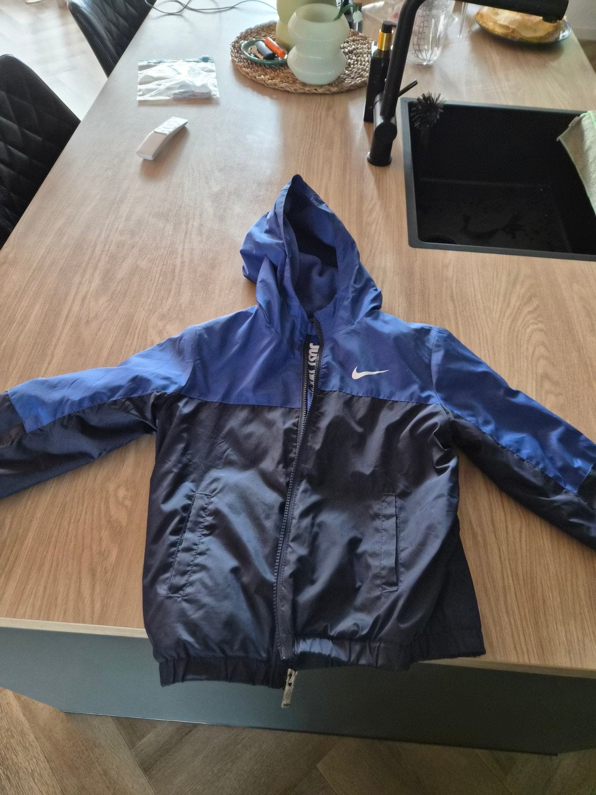 nike regenjas gevoerd, Ophalen of Verzenden, Zo goed als nieuw, Jongen, Jas