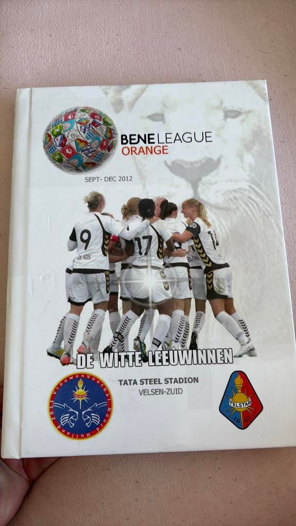 De Witte leeuwinnen, Ophalen of Verzenden, Zo goed als nieuw, Balsport