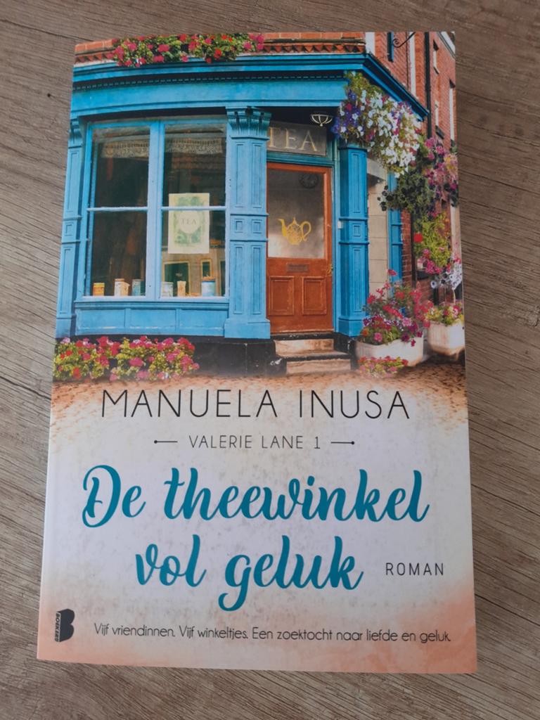Roman De theewinkel vol geluk van Manuela Inusa., Boeken, Manuela Inusa, Ophalen of Verzenden, Zo goed als nieuw, Nederland