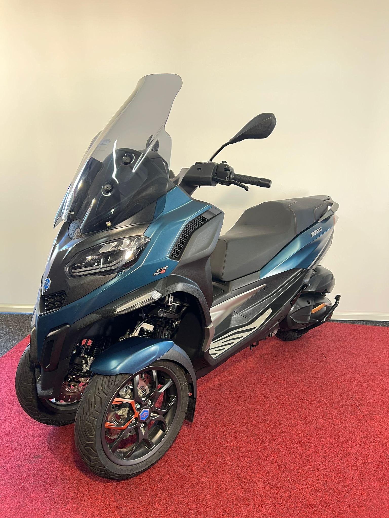 Piaggio MP3 530 HPE Exclusive ABS, Traction Control, Bedrijf, 12 t/m 35 kW, Scooter