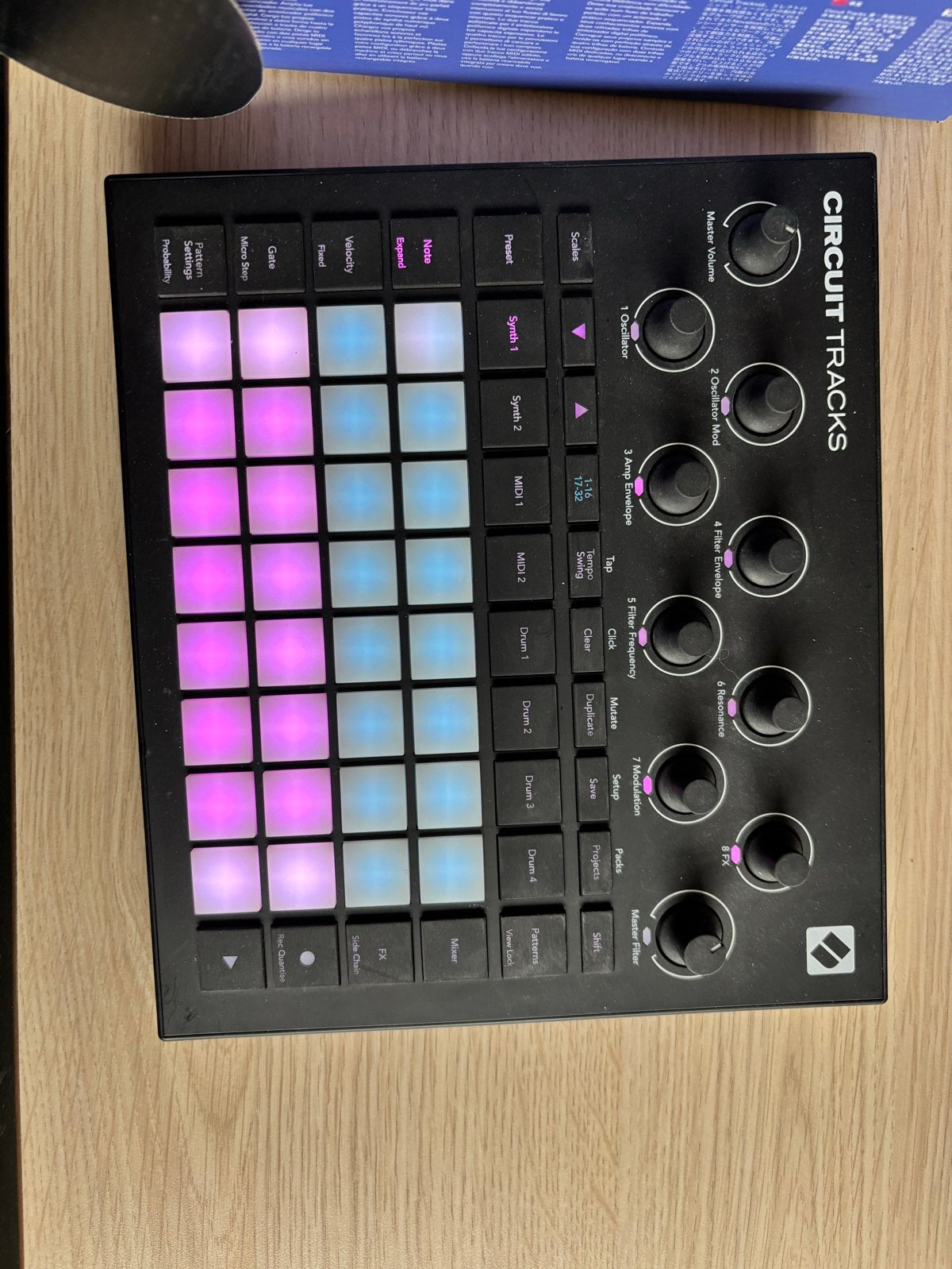 Novation Circuit Tracks Groovebox - Zo goed als nieuw, Muziek en Instrumenten, Novation, Zo goed als nieuw, Met midi-aansluiting