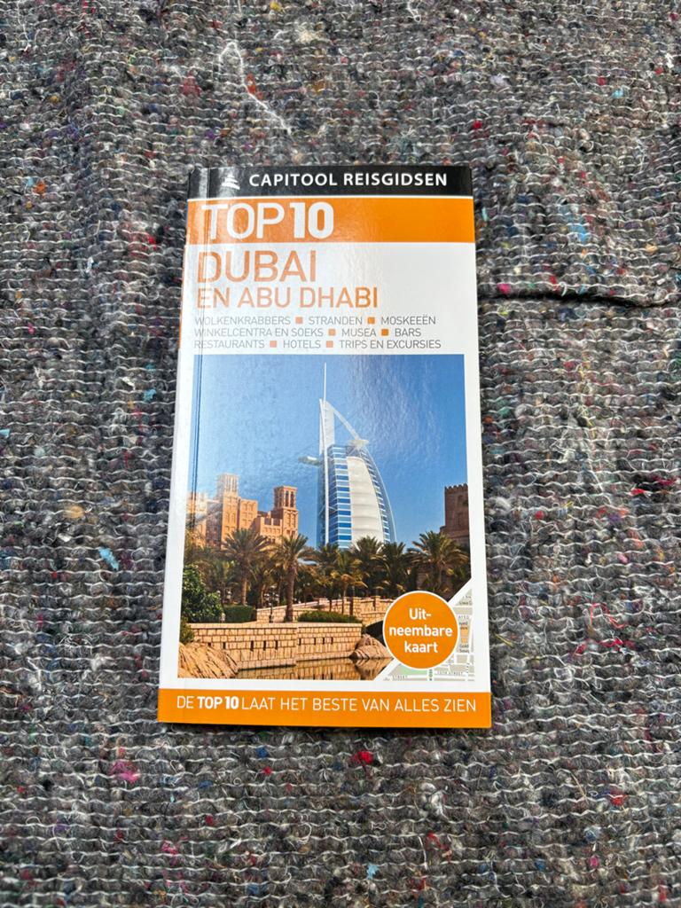 Capitool Reisgids Top 10 Dubai en Abu Dhabi, Boeken, Reisgidsen, Capitool, Ophalen of Verzenden, Zo goed als nieuw, Reisgids of -boek