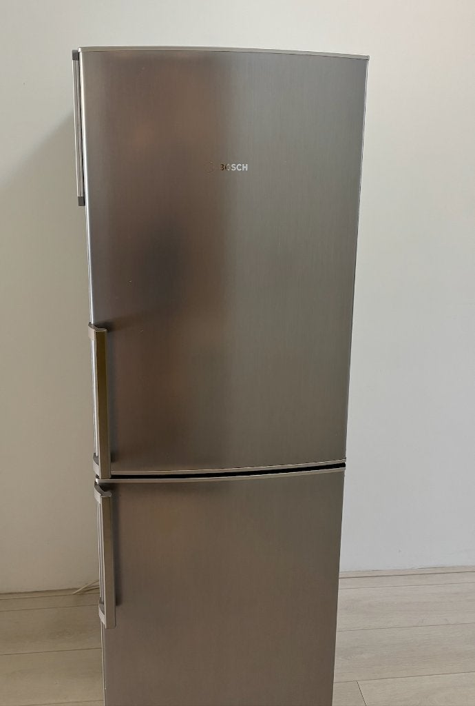 Bosch koel-vriescombinatie RVS-look – NoFrost, Ophalen, Gebruikt, 200 liter of meer, 60 cm of meer