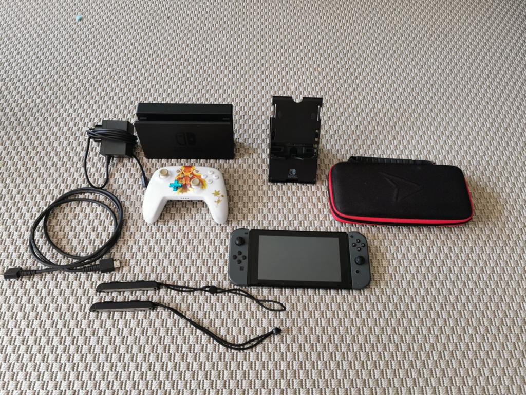 Complete Nintendo Switch Set+Zelda Controller & Accessoires, Spelcomputers en Games, Spelcomputers | Nintendo Switch, Switch Original