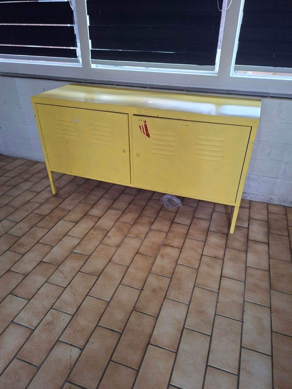 Te koop vintage kast, Ophalen of Verzenden, 25 tot 50 cm, Metaal, 100 tot 150 cm