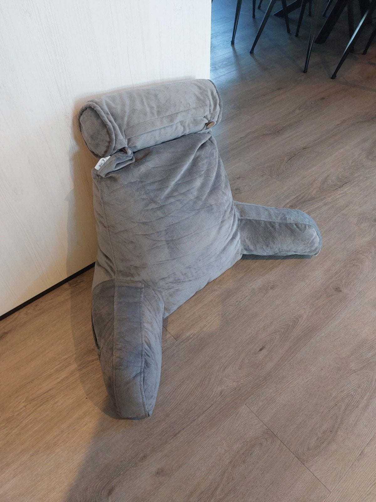 Comfortabel grijs lees-/rugkussen van Ella, Ophalen, Zo goed als nieuw, Modern, Grijs