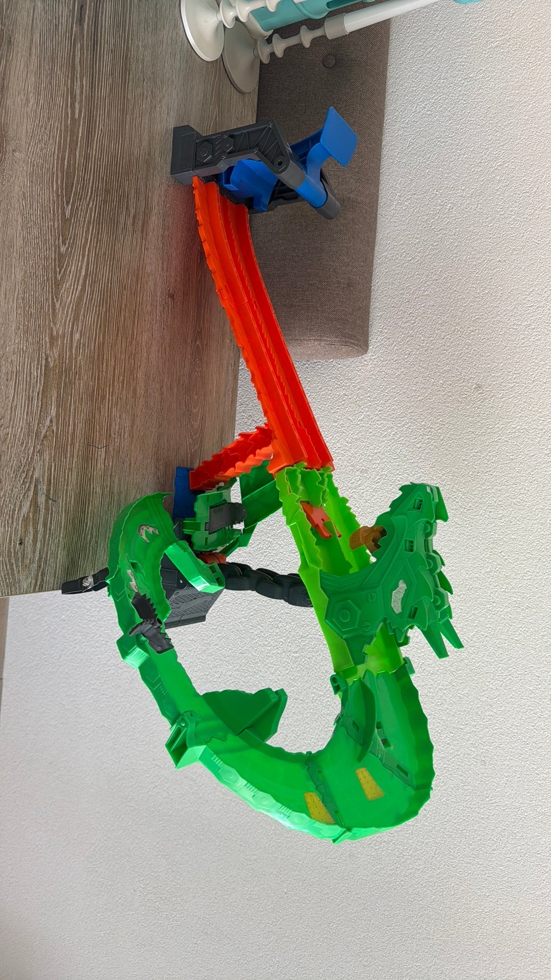 Hot Wheels Monster Trucks Dragon Demolition racebaan, Ophalen, Zo goed als nieuw, Handmatig, Hot Wheels