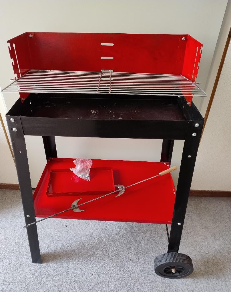 Barbeque, Ophalen, Gebruikt, Met accessoires