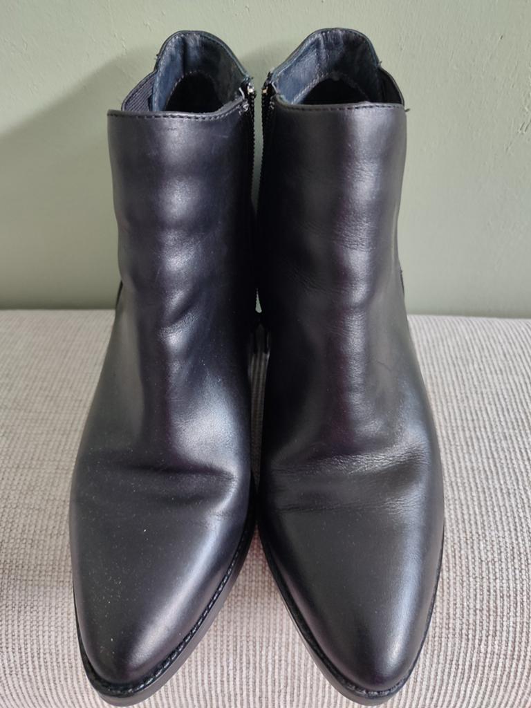 Zwarte Leren Dames Schoenen Excellent Maat 39 NIEUW, Kleding | Dames, Schoenen, Ophalen of Verzenden