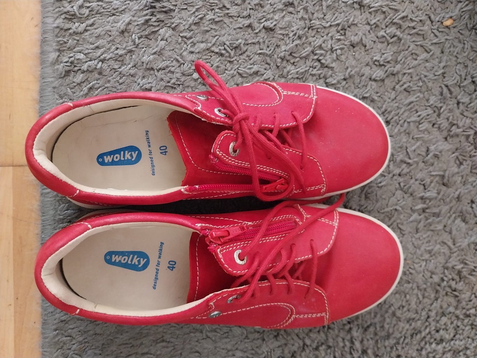 Wolky rode sneakers, maat 40, Kleding | Dames, Schoenen, Ophalen, Zo goed als nieuw, Rood, Sneakers of Gympen
