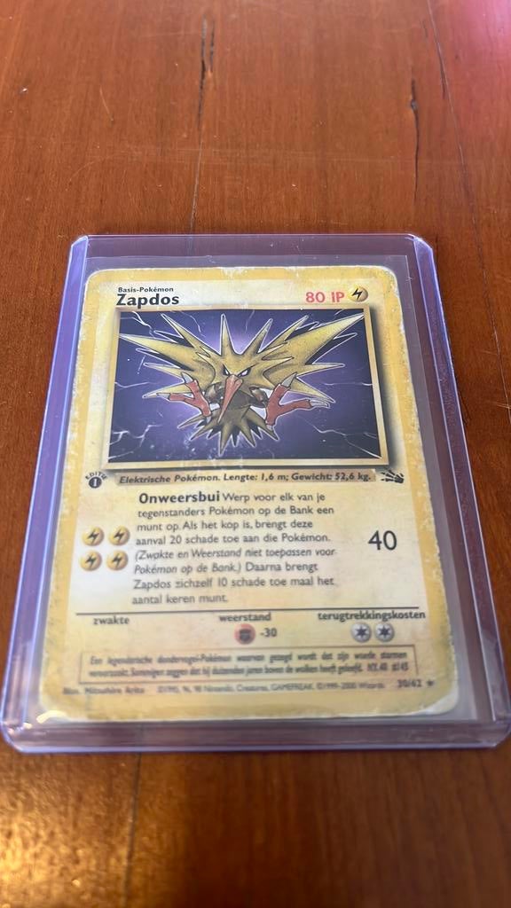 Nederlandse Eerste Editie Zapdos 30/62 uit Fossil, Ophalen of Verzenden, Zo goed als nieuw, Losse kaart