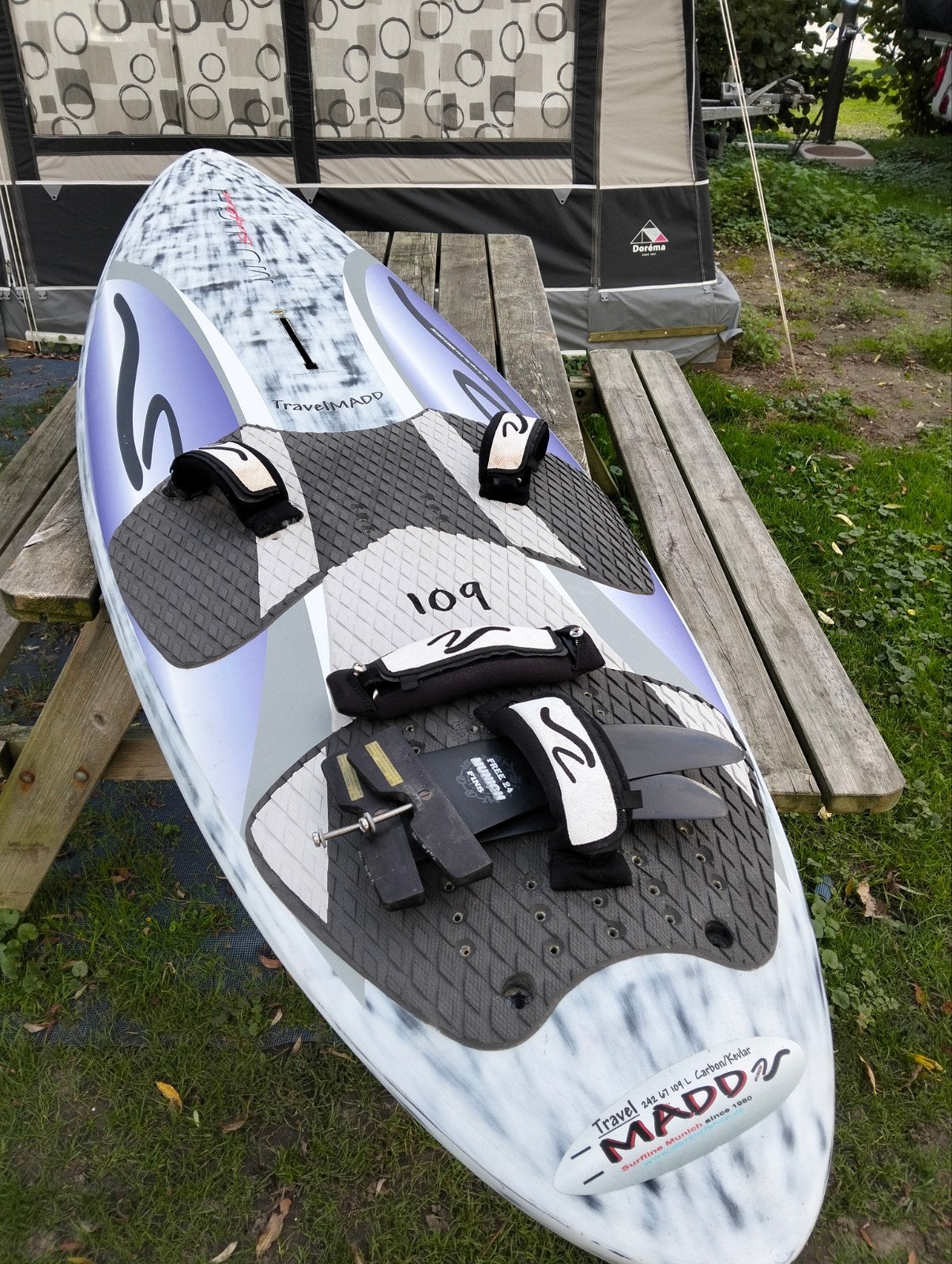 Munich Travel Madd 109 ltr. met dubbele vinnen full carbon, Watersport en Boten, Ophalen, Gebruikt, Plank, Munich