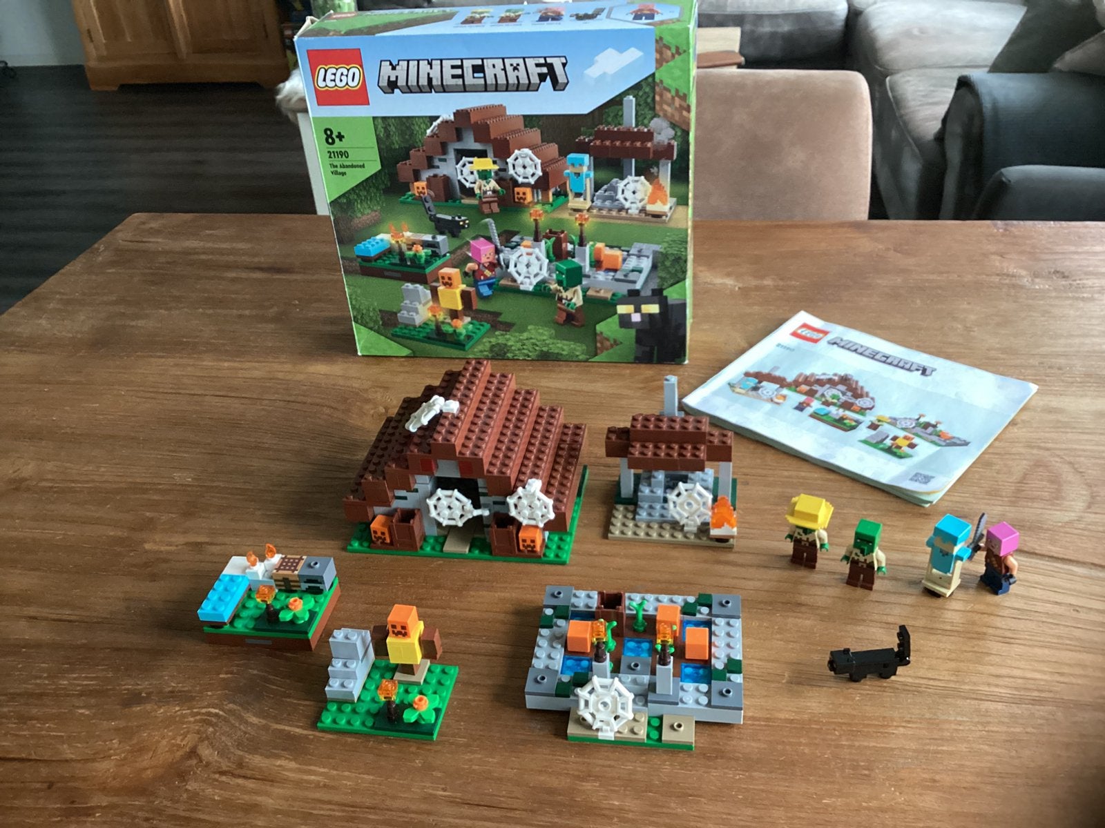 LEGO Minecraft Het Verlaten Dorp - 21190., Minecraft, Lego, Ophalen of Verzenden, Zo goed als nieuw