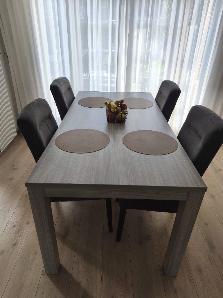 dining table with 4 chairs, Ophalen, Gebruikt, 4 tot 6 stoelen
