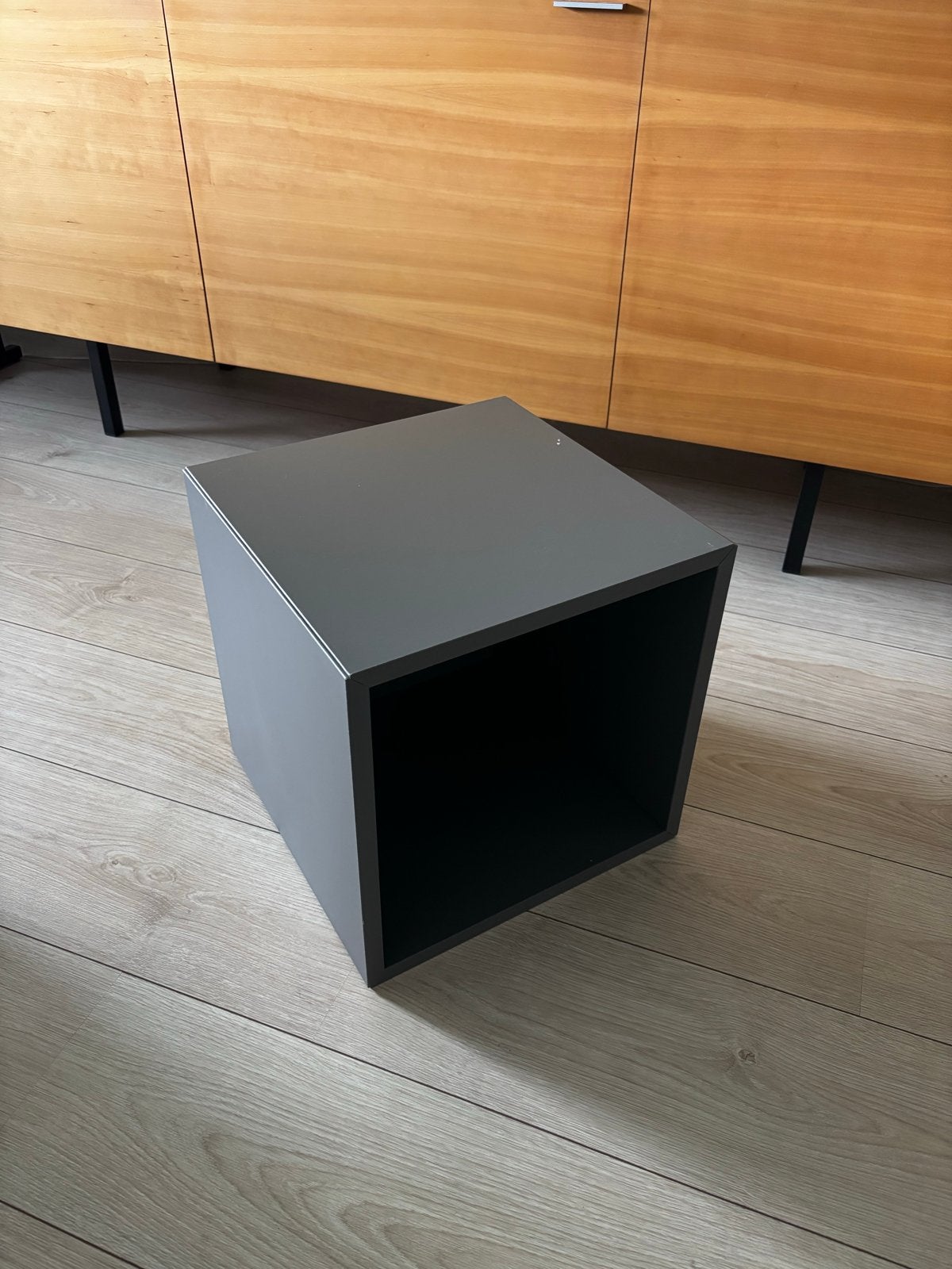 IKEA Eket kastje 35x35 cm - donkergrijs met lichte schade, Ophalen, Gebruikt