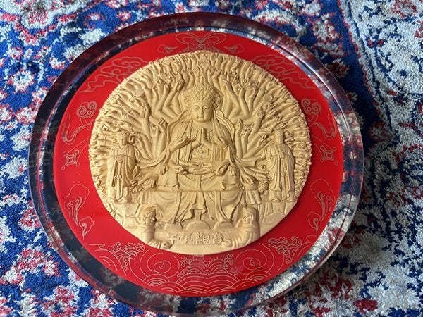 Boeddhistische Godin met de 1000 Handen.Steen in perspex, Ophalen of Verzenden, Zo goed als nieuw, Religie