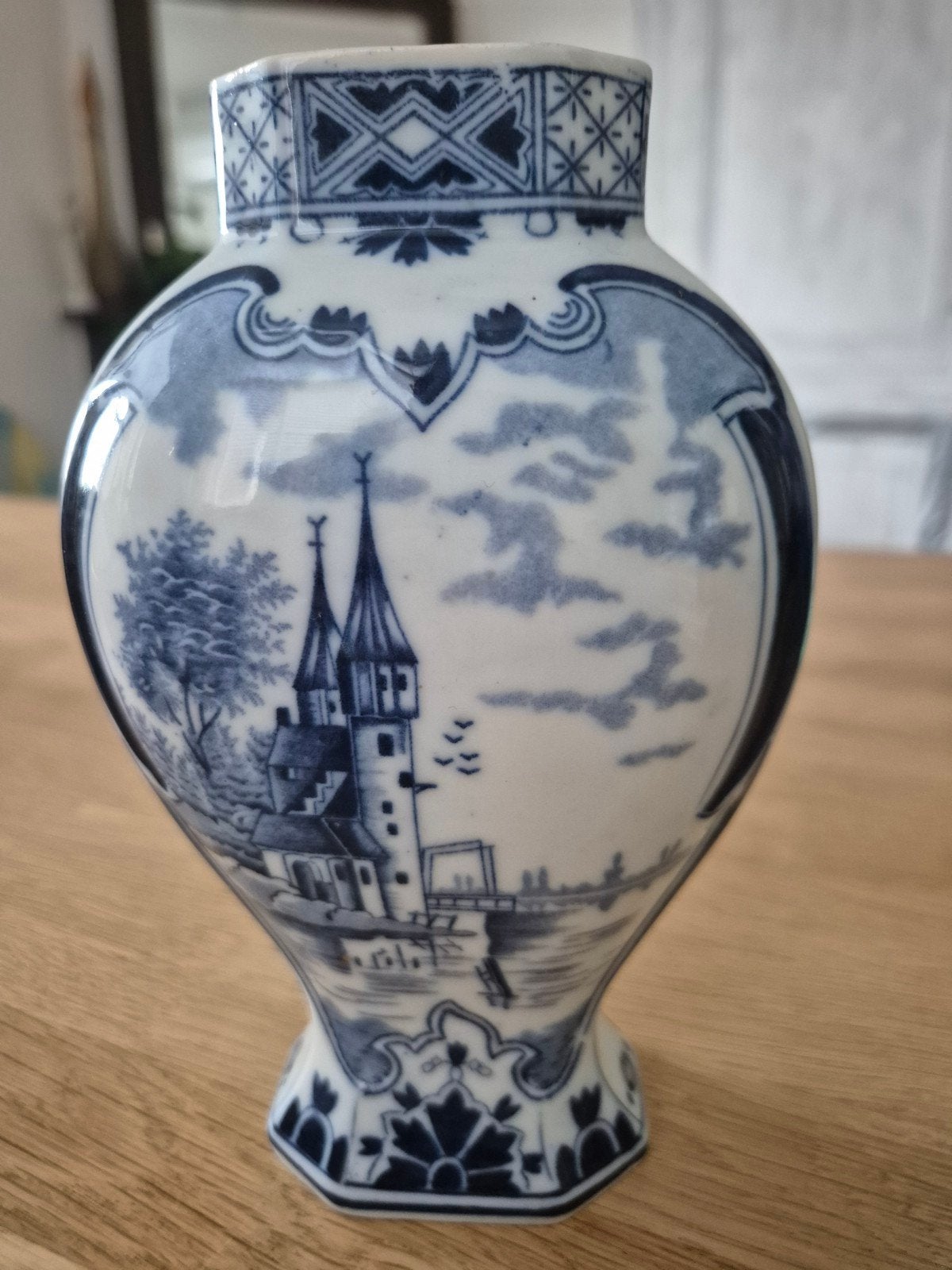 Mosa Maastricht vaas 17,5 cm, Antiek en Kunst, Ophalen of Verzenden