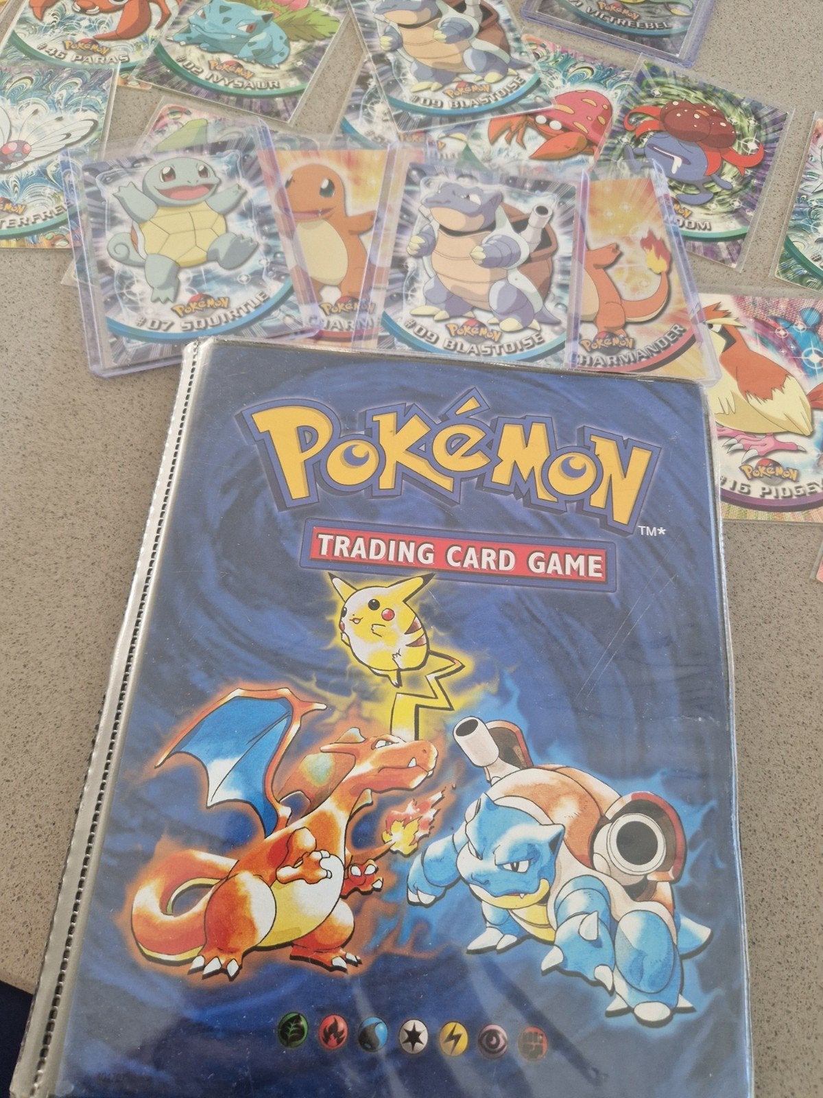 Topps Pokémon kaarten met oud boekje en holo's, Verzamelen, Speelgoed, Ophalen of Verzenden